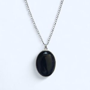 Vintage Handmade Onyx Pendant Necklace on 18” Silver Chain